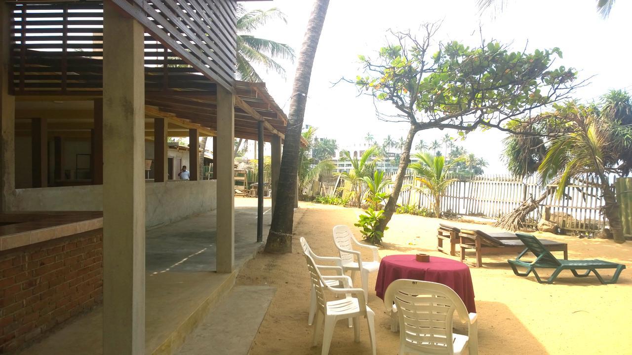 Ranveli Beach Resort Dehiwala-Mount Lavinia Exterior foto