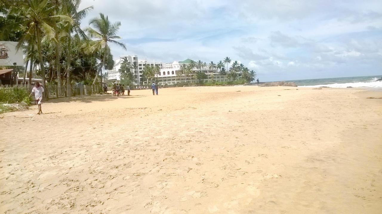 Ranveli Beach Resort Dehiwala-Mount Lavinia Exterior foto